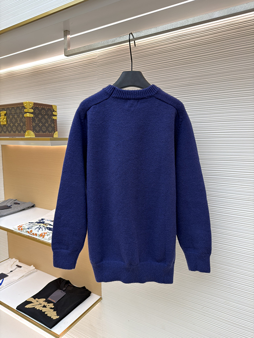 セリーヌスーパーコピー 新しくファッショナブルな凱旋門の刺繍ロゴニットウェア