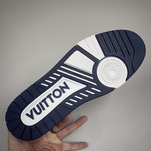 ルイヴィトン LV Trainer Sneaker ロゴエンボスカップルスニーカー