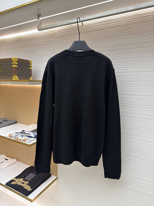 モンクレール 刺繍ロゴクルーネック長袖セーター