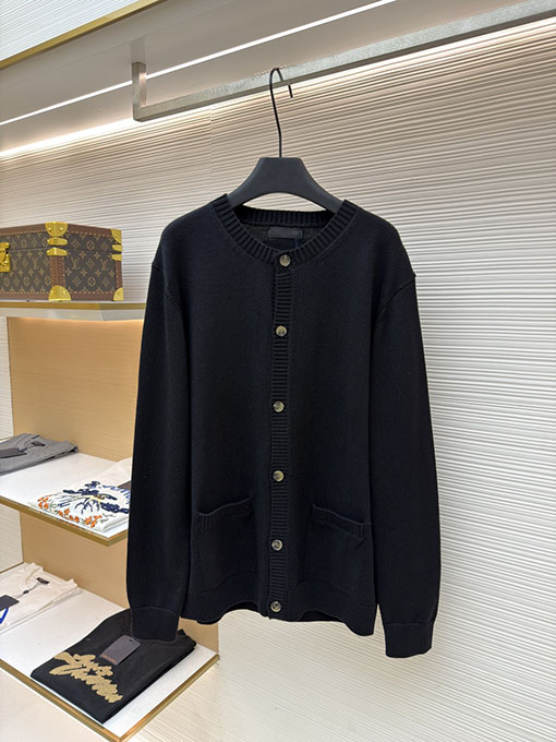 プラダ クルーネックシングルブレストカシミアカーディガン
