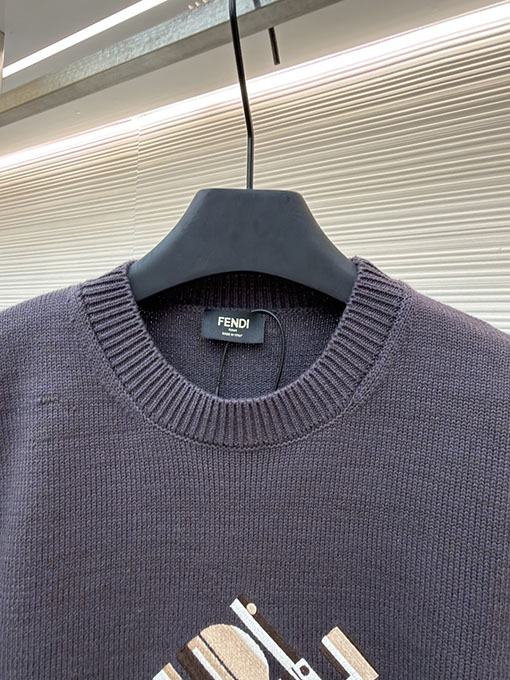 フェンディスーパーコピー 刺繍ロゴニットプルオーバー