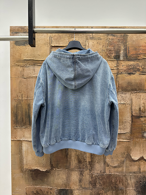 ルイヴィトン 刺繍入りフード付きデニムジャケット
