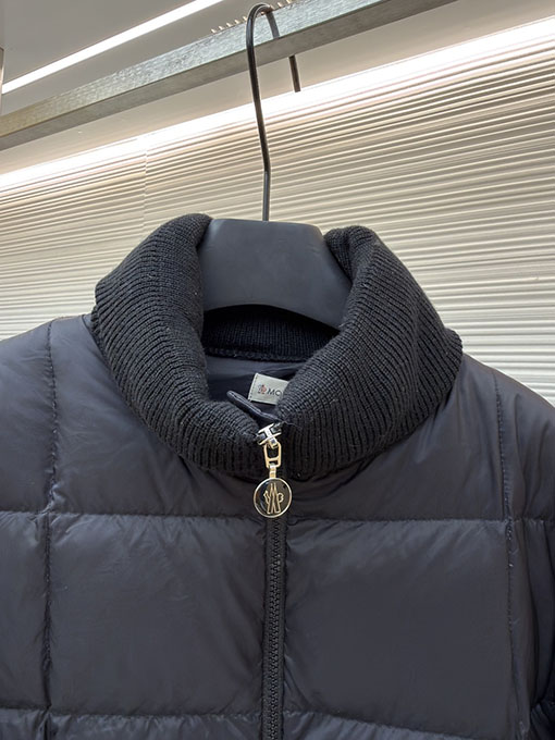 モンクレール Square-Quilted Padded ウールスタンドカラージップアップダウンジャケット