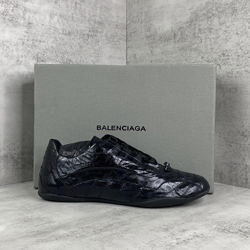 バレンシアガ Balenciaga パンクスタイルのレースアップフラットシューズ