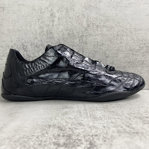 バレンシアガ Balenciaga パンクスタイルのレースアップフラットシューズ