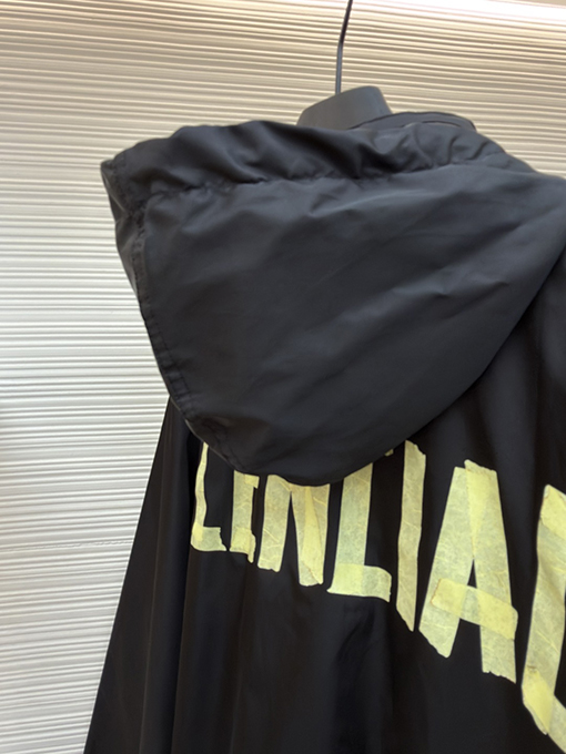 バレンシアガコピー Balenciaga ダクトテープジャケット
