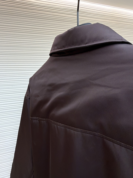 プラダスーパーコピー 三角ロゴツイル光感応コットンコート