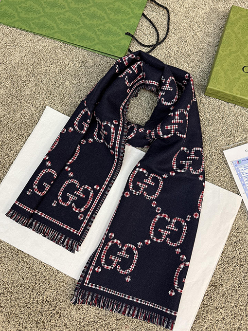 グッチ チェック柄Gウールスカーフ
