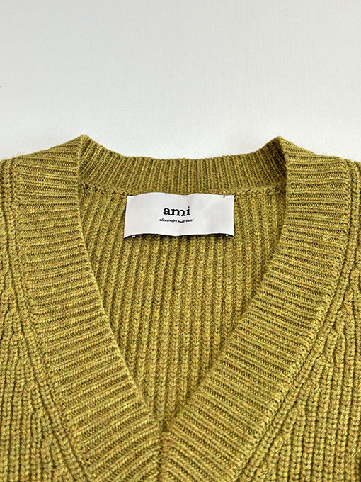アミ テリー刺繍Vネックカラーブロックニットセーター