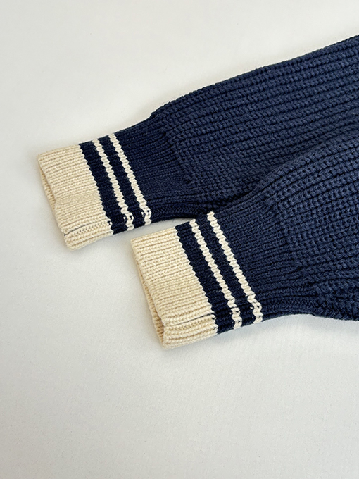 アミスーパーコピー 新作テリークロス刺繍Vネックカラーブロックニットセーター