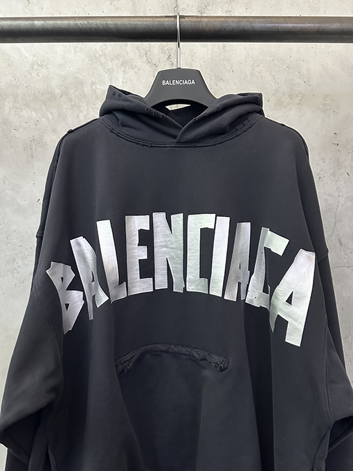 バレンシアガ Balenciaga シルバーテーププリントフード付きスウェットシャツ