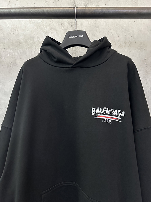 バレンシアガ Balenciaga ロゴグラフィティプリントパーカー