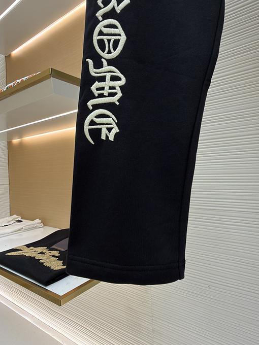 クロムハーツ 刺繍入りカジュアルパンツ