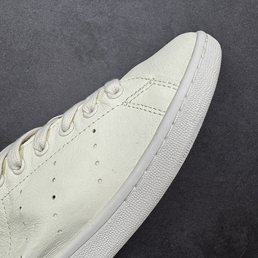 Balenciaga X Adidas スミスホワイトスニーカーコレクション