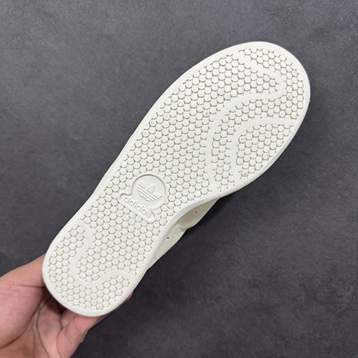 Balenciaga X Adidas スミスホワイトスニーカーコレクション