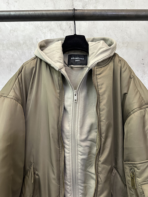 バレンシアガ Bomber 厚のダブルレイヤージャケット