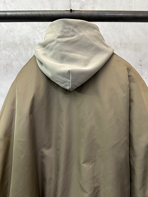 バレンシアガ Bomber 厚のダブルレイヤージャケット