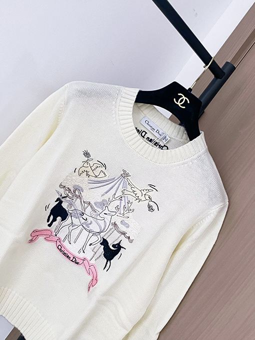 ディオールスーパーコピー 新しいラウンドネックの刺繍入りニット長袖セーター