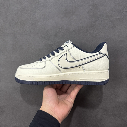 シュプリームコピー Nike Air Force 1'07 Low X Supreme ローカット スニーカー