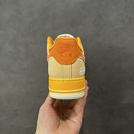 バレンシアガ Nike Air Force 1'07 Low X Balenciaga コラボレーションローカットスニーカー