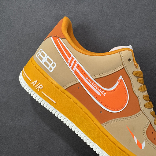 バレンシアガ Nike Air Force 1'07 Low X Balenciaga コラボレーションローカットスニーカー