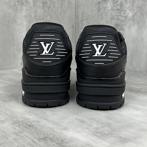 ルイヴィトンコピー LV Trainer ランウェイコレクションスニーカー