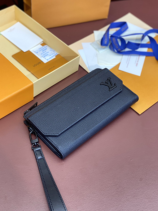 ルイヴィトン Aerogram スタイリッシュな長財布 M69831
