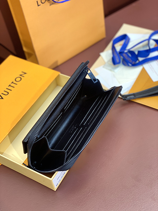 ルイヴィトン Aerogram スタイリッシュな長財布 M69831