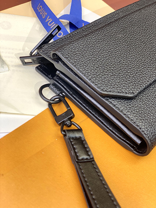 ルイヴィトン Aerogram スタイリッシュな長財布 M69831