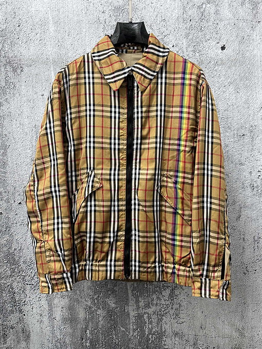 バーバリー 新しいリバーシブルジャケット
