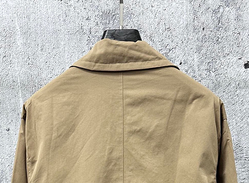 バーバリー 新しいリバーシブルジャケット