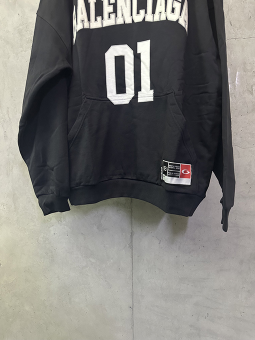 バレンシアガ Balenc1aga バスケットボール 01 刺繍プリント フード付きスウェットシャツ