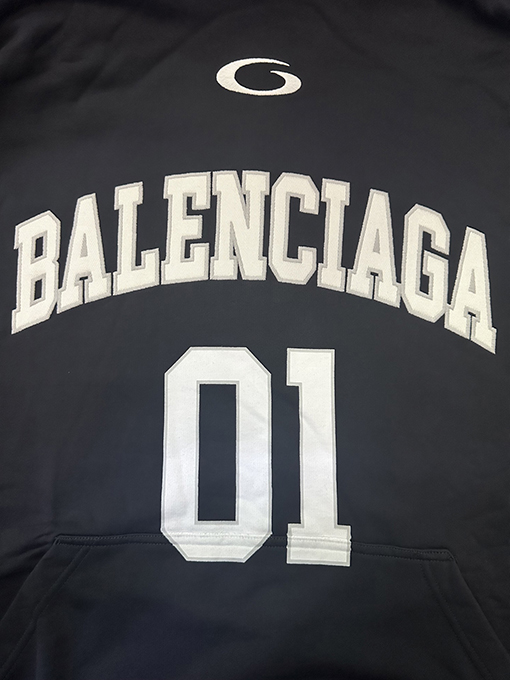 バレンシアガ Balenc1aga バスケットボール 01 刺繍プリント フード付きスウェットシャツ
