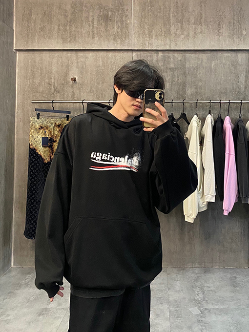 バレンシアガ Balenciaga けたコカコーラのグラフィティプリントパーカー