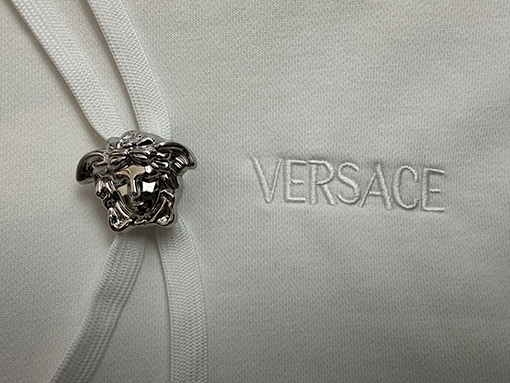 ヴェルサーチ VERSACE 刺繍りのフード付きスウェットシャツ