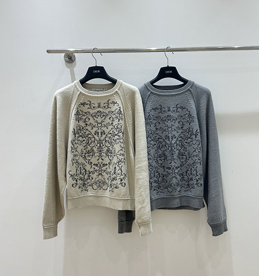 ディオールスーパーコピー バタフライ刺繍クルーネックセーター