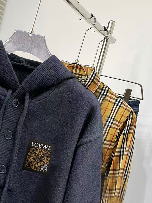 ロエベ Loewe 新モデルレターロゴフード付きセーター
