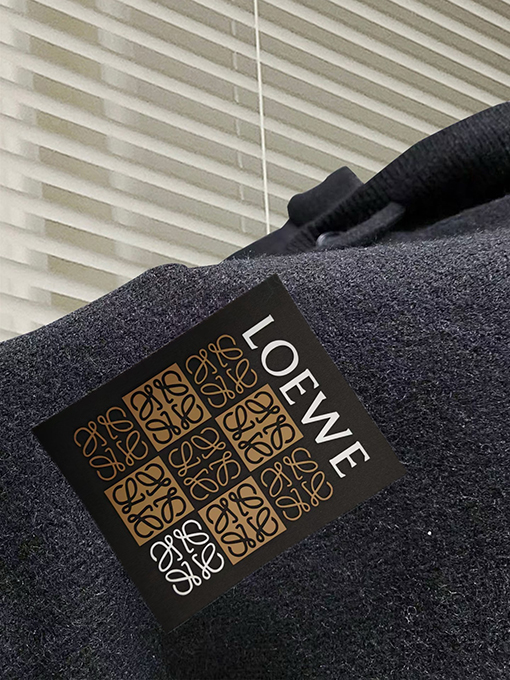 ロエベ Loewe 新モデルレターロゴフード付きセーター