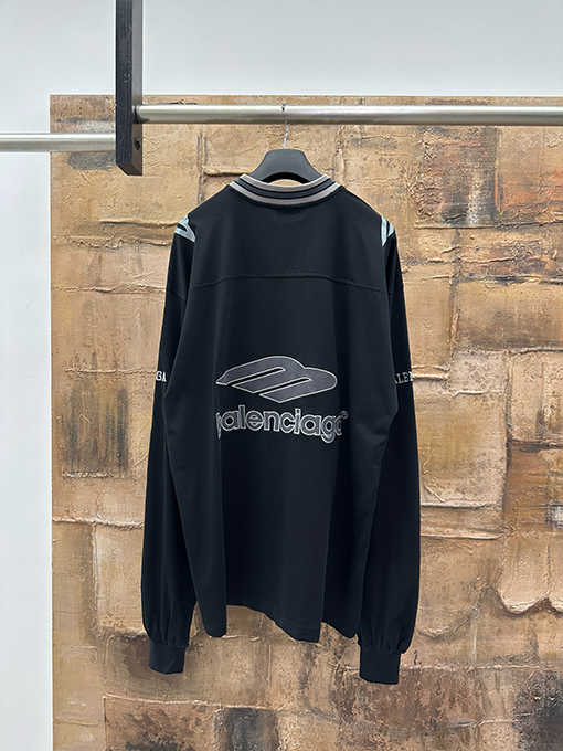 バレンシアガ Balenc1aga アメリカンフットボールの長袖シャツ