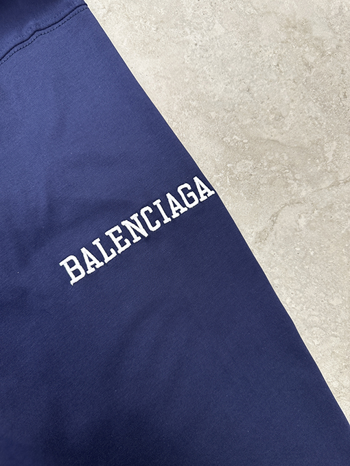 バレンシアガ Balenc1aga アメリカンフットボールの長袖シャツ