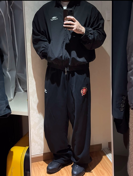バレンシアガ soccer tarcksuit マンチェスターユナイテッドサッカースポーツパンツ