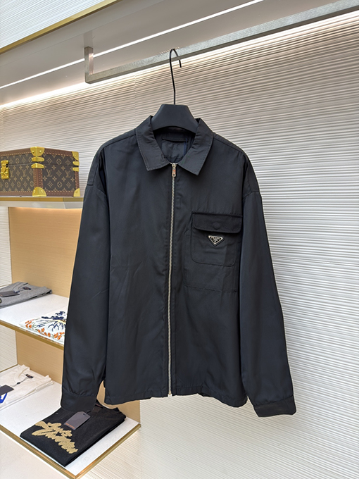 プラダコピー 無地ロゴジップアップカラー長袖ジャケット