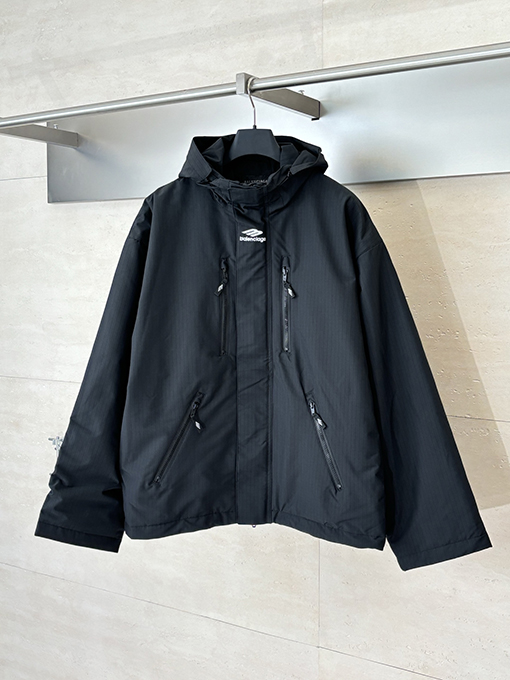 バレンシアガコピー Balenc1aga 3B スキーシリーズ キルティングスキースーツ