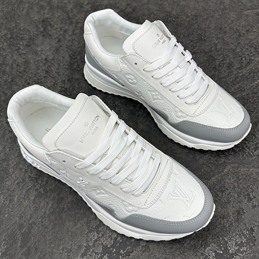 ルイヴィトン Damier クラシックな牛革スニーカー