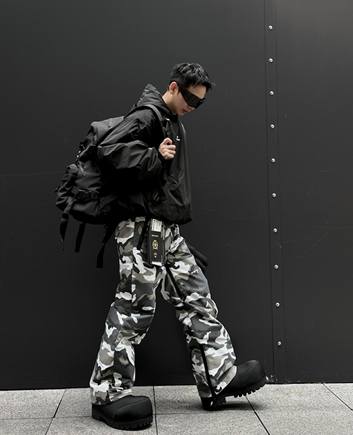 バレンシアガ Balenciaga カモフラージュスキーシリーズスキーパンツ