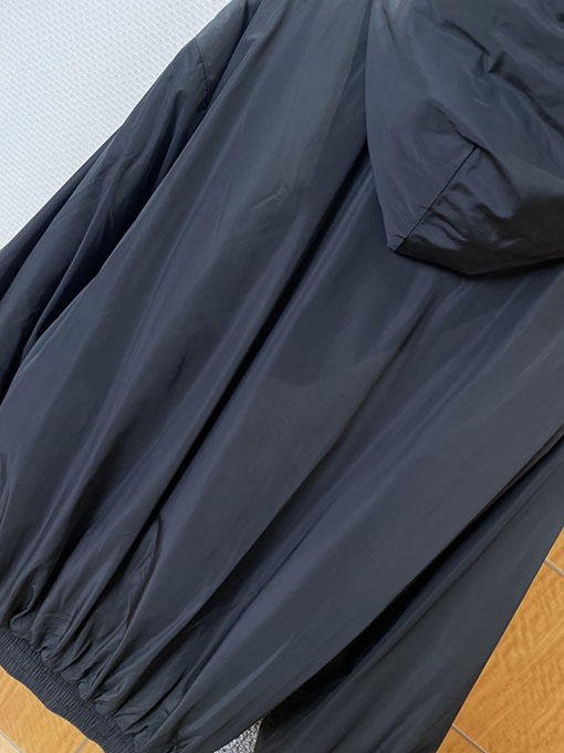 バレンシアガ BALENCIAGA ロゴジャカードフード付きスウェットシャツ
