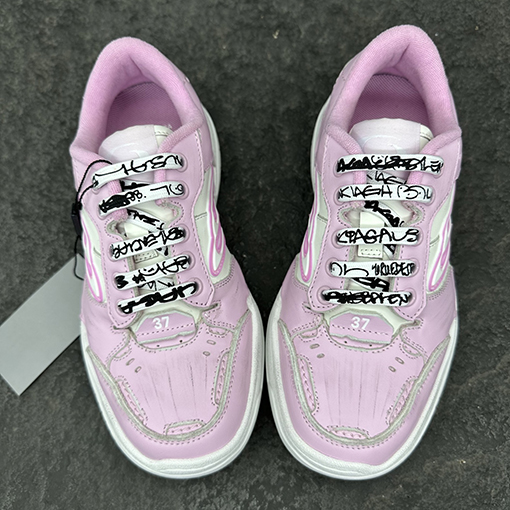 バレンシアガ Balenciaga HAMPTONS WORN-OUT ミディアムダメージスニーカー