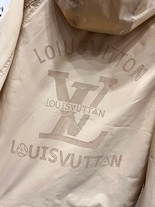 ルイヴィトンコピー LOUIS VUITTON 新モデル公式サイトと同じジャケット