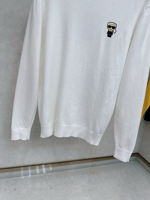 フェンディ ロゴ刺繍カジュアルニットセーター