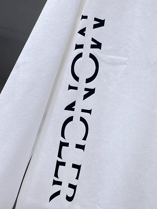 モンクレールコピー Moncler 新しいクラシックスウェットシャツ